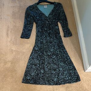 Chic Black and Blue Paisley Long Sleeve Dress